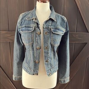 Classic Blue Jean Jacket with Contrast Stitching